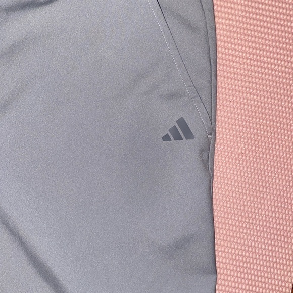 Mens Addidas shorts - Picture 2 of 4